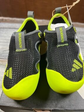 Adidas Altaventure 3 Kids Water Shoes Black Neon Green Size 9K NWT